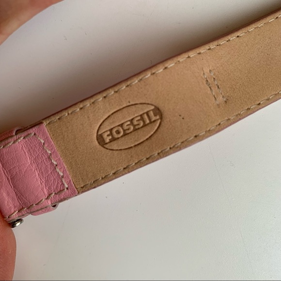Auth Fossil pink leather “a” bracelet cuff - Picture 4 of 10